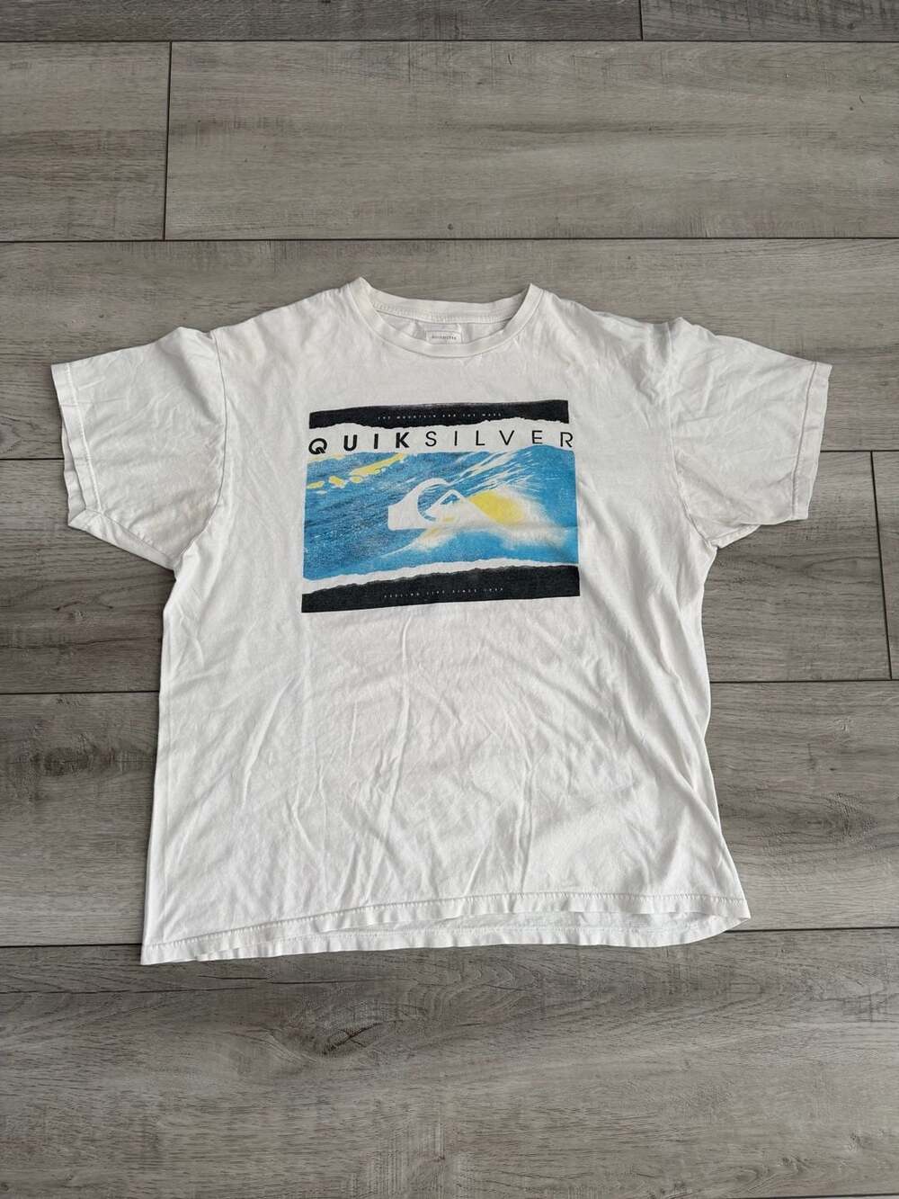 Quiksilver Men's White Graphic Surf T-Shirt Size Large